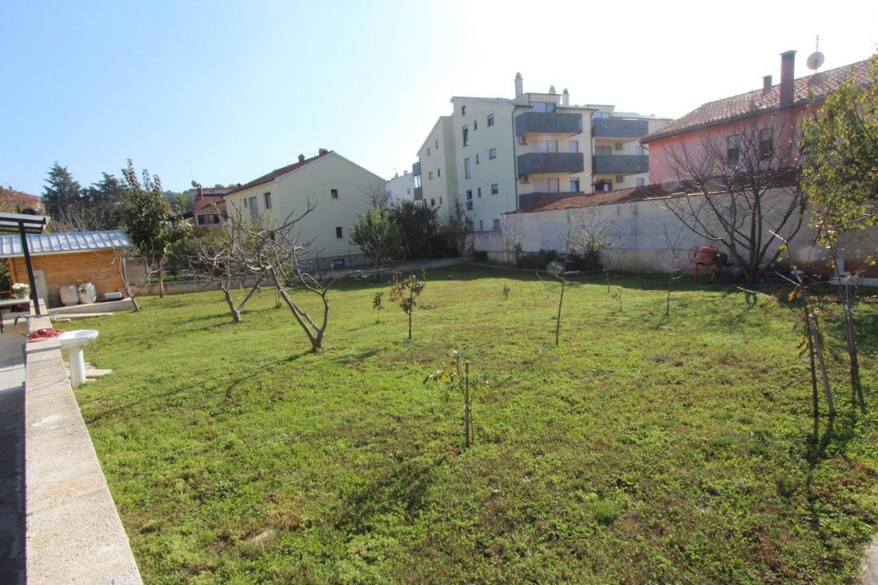 Apartment Oto Pula Exterior foto